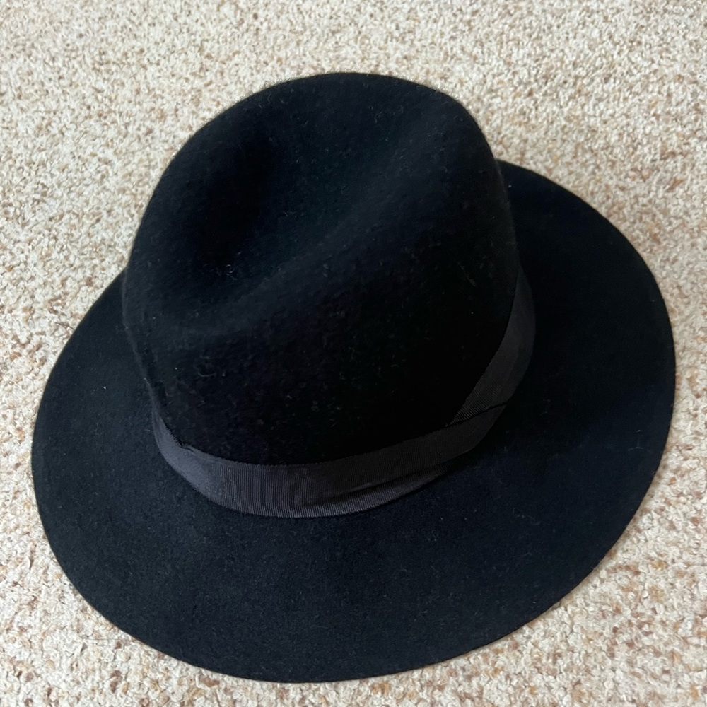 All black Express panama hat